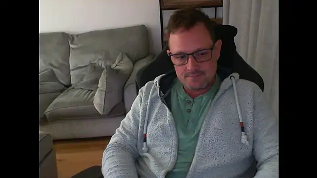 Snapshot of ZebedeePirate chatting on March 21, 2025, 10:50 pm ZebedeePirate online show from March 21, 2025, 10:50 pm