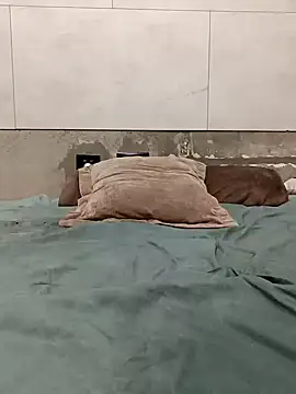 Snapshot of Krasav4ik4ik chatting on February 12, 2025, 7:35 pm Krasav4ik4ik online show from February 12, 2025, 7:35 pm