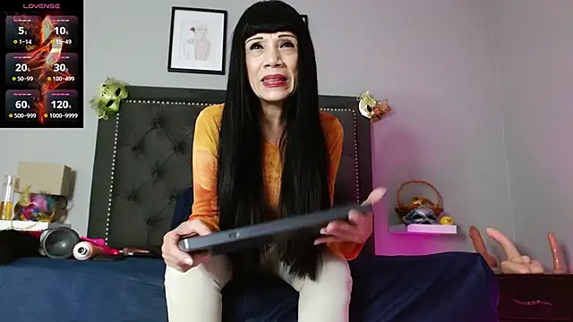 CharlotteLemke online show from October 14, 2025, 12:28 pm