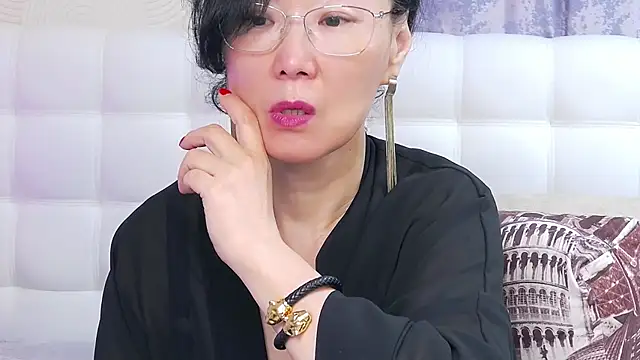 Snapshot of Asian_legs chatting on October 27, 2025, 9:13 am Asian legs online show from October 27, 2025, 9:13 am