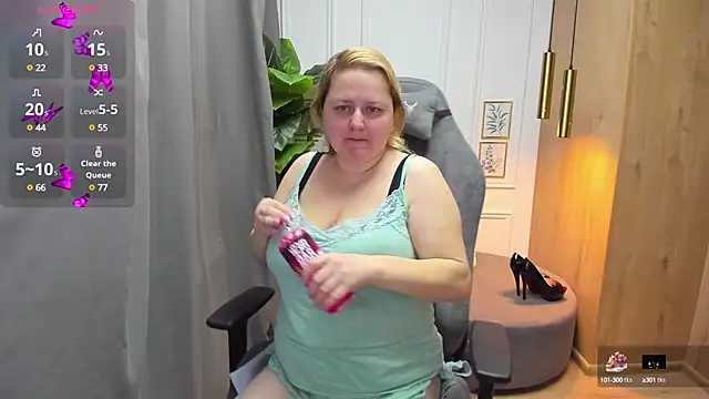 ScarlettSoft online show from March 18, 2025, 6:03 am