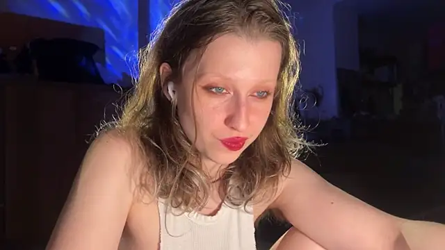 Snapshot of Hairy_Coraline chatting on February 21, 2025, 2:16 pm Hairy Coraline online show from February 21, 2025, 2:16 pm