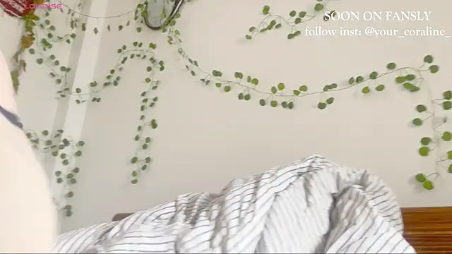 Snapshot of Hairy_Coraline chatting on November 4, 2025, 8:46 am Hairy Coraline online show from November 4, 2025, 8:46 am