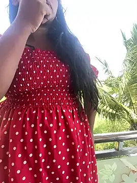 Snapshot of Dhiyapink chatting on February 23, 2025, 9:33 am Dhiyapink online show from February 23, 2025, 9:33 am