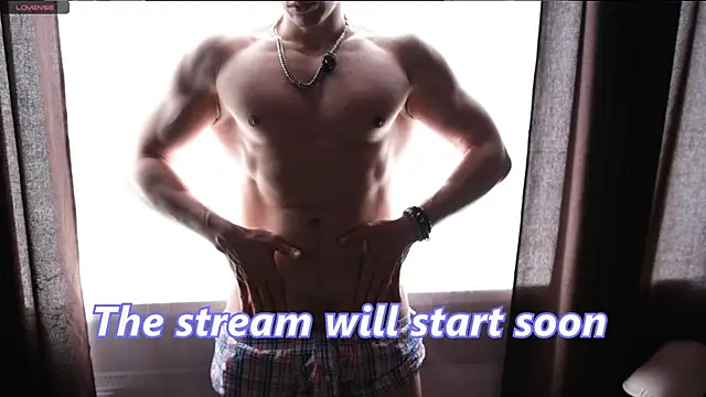 Snapshot of LuckyForesk1n chatting on May 19, 2026, 10:43 am LuckyForesk1n online show from May 19, 2026, 10:43 am