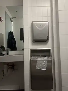 Snapshot of alextang2005 chatting on February 12, 2026, 4:35 pm alextang2005 online show from February 12, 2026, 4:35 pm