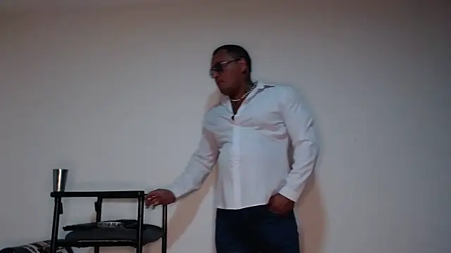 hardrock982 online show from November 12, 2025, 1:55 pm