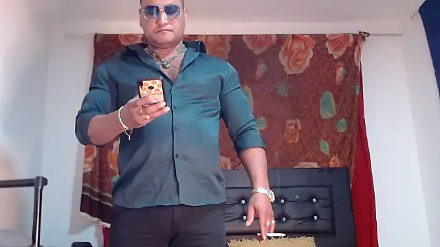 hardrock982 online show from November 15, 2025, 2:02 pm