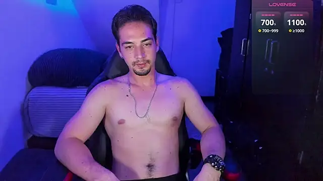 Snapshot of Alex_smith00 chatting on January 19, 2025, 4:12 am Alex smith00 online show from January 19, 2025, 4:12 am