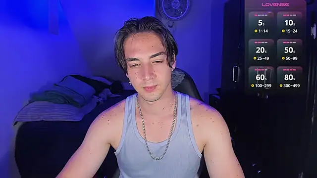 Snapshot of Alex_smith00 chatting on September 18, 2025, 7:27 pm Alex smith00 online show from September 18, 2025, 7:27 pm