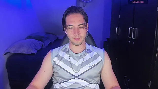 Alex smith00 online show from September 28, 2025, 6:57 pm