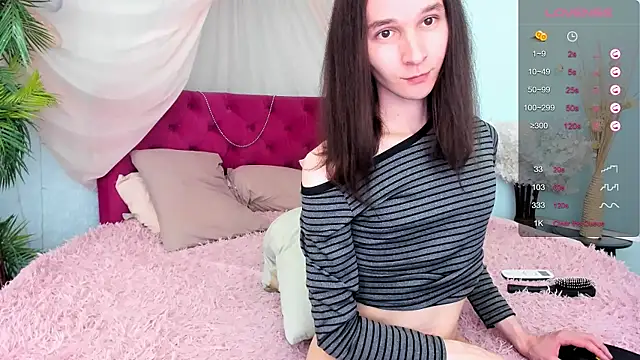 Snapshot of loliwoods chatting on July 31, 2026, 1:54 pm loliwoods online show from July 31, 2026, 1:54 pm