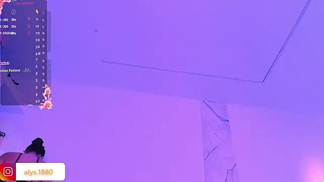 alysson 18 online show from November 20, 2025, 1:11 pm