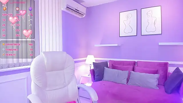 Snapshot of MaddyWattson chatting on December 23, 2024, 8:57 pm MaddyWattson online show from December 23, 2024, 8:57 pm