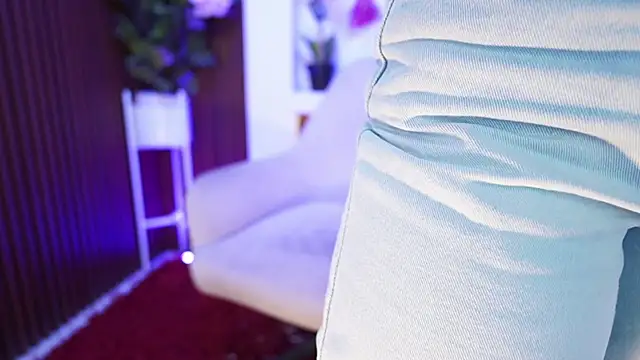 Snapshot of MaddyWattson chatting on October 11, 2025, 11:42 am MaddyWattson online show from October 11, 2025, 11:42 am