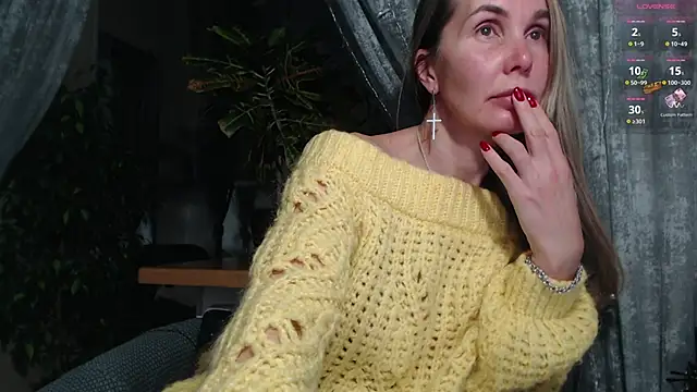 Snapshot of Aurora108 chatting on January 17, 2026, 1:43 am Aurora108 online show from January 17, 2026, 1:43 am