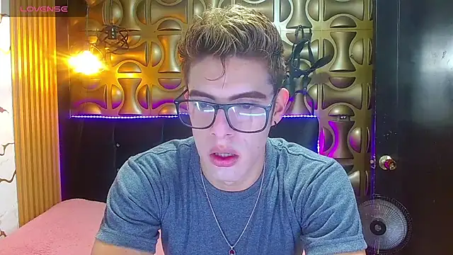 angel sexyevil online show from November 30, 2025, 12:20 pm