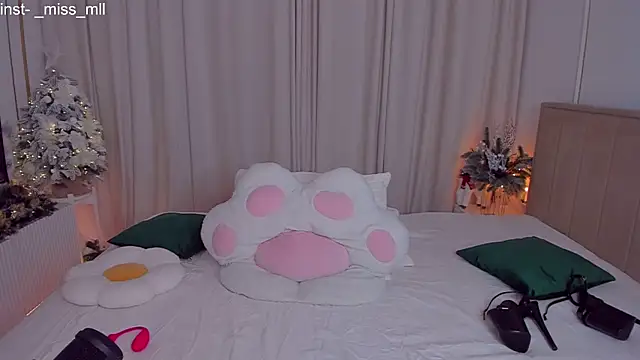 MaaryM online show from December 19, 2025, 10:06 pm