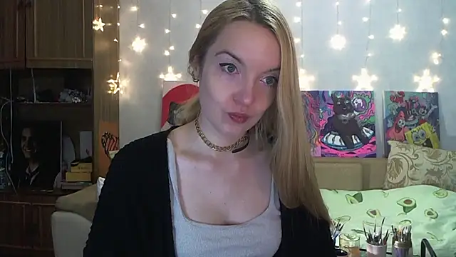 Snapshot of SecretSophia chatting on December 4, 2024, 2:37 pm SecretSophia online show from December 4, 2024, 2:37 pm