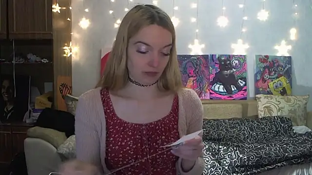 Snapshot of SecretSophia chatting on December 23, 2024, 12:57 am SecretSophia online show from December 23, 2024, 12:57 am