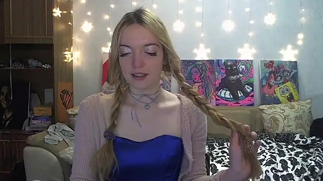 Snapshot of SecretSophia chatting on January 1, 2025, 12:00 am SecretSophia online show from January 1, 2025, 12:00 am