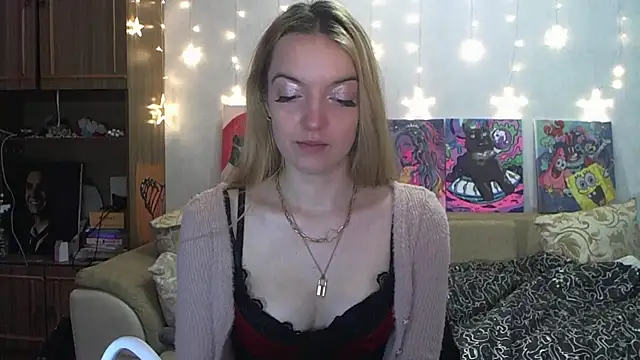 Snapshot of SecretSophia chatting on January 4, 2025, 2:56 am SecretSophia online show from January 4, 2025, 2:56 am