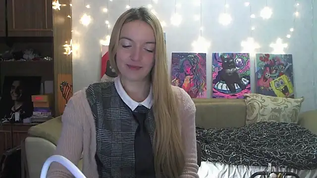 Snapshot of SecretSophia chatting on January 9, 2025, 5:33 pm SecretSophia online show from January 9, 2025, 5:33 pm