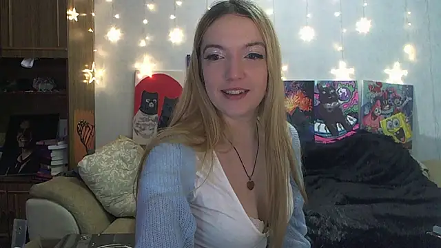 Snapshot of SecretSophia chatting on February 19, 2025, 7:27 pm SecretSophia online show from February 19, 2025, 7:27 pm