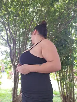 VickyHoult online show from March 17, 2026, 7:50 pm