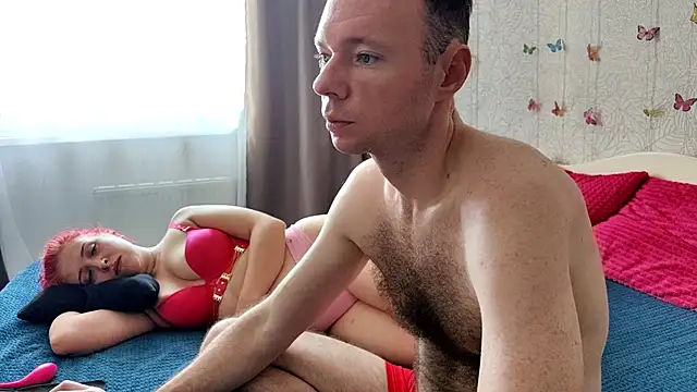 GenrikhBecca online show from November 29, 2025, 7:33 am