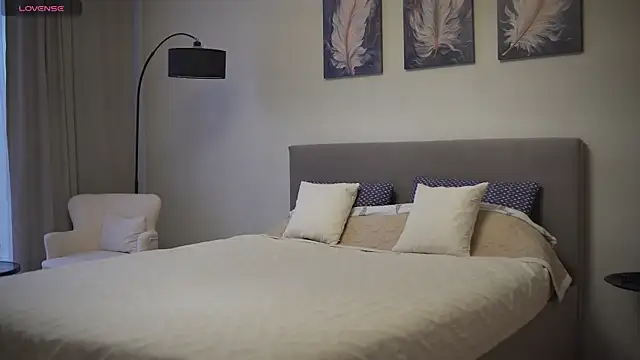 Snapshot of Danielle_Thomas chatting on September 18, 2025, 9:44 am Danielle Thomas online show from September 18, 2025, 9:44 am