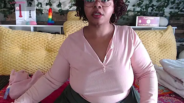 Snapshot of -khayaparker chatting on January 11, 2025, 4:36 pm -khayaparker online show from January 11, 2025, 4:36 pm