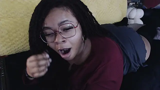 Snapshot of -khayaparker chatting on February 12, 2025, 1:37 pm -khayaparker online show from February 12, 2025, 1:37 pm