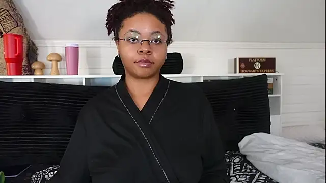 -khayaparker online show from December 19, 2025, 9:11 pm