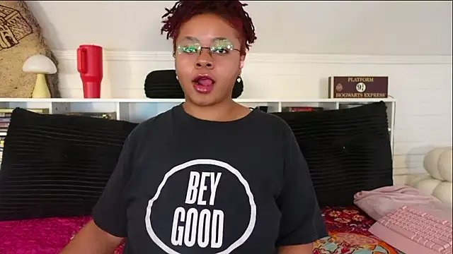 -khayaparker online show from March 27, 2026, 4:18 pm