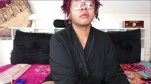 -khayaparker online show from March 30, 2026, 8:48 am