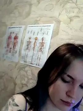 LazyTanukii online show from November 25, 2025, 6:35 am