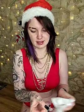 LazyTanukii online show from December 23, 2025, 6:44 am