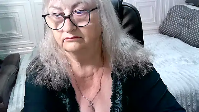 LolkaAlyss online show from June 4, 2026, 4:07 am