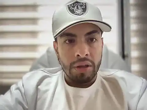 dereck fiore online show from September 29, 2025, 5:18 pm