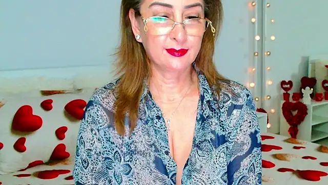 Snapshot of Tyana40 chatting on February 12, 2026, 2:17 am Tyana40 online show from February 12, 2026, 2:17 am