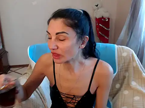 Karina8571 online show from November 25, 2025, 9:42 am