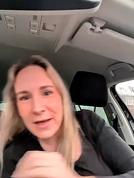 Snapshot of NaomiAndFriends chatting on February 24, 2026, 7:39 am NaomiAndFriends online show from February 24, 2026, 7:39 am