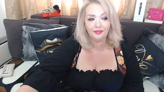 Snapshot of MsMelyssaxx chatting on June 5, 2026, 4:08 am MsMelyssaxx online show from June 5, 2026, 4:08 am