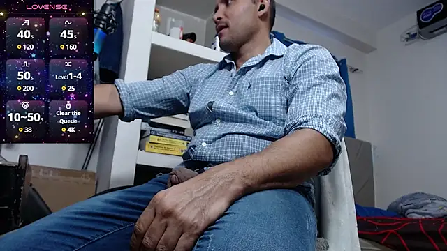 Snapshot of lewislamxxx_hot chatting on January 23, 2025, 9:18 pm lewislamxxx hot online show from January 23, 2025, 9:18 pm