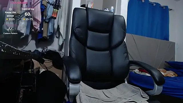 Snapshot of lewislamxxx_hot chatting on September 12, 2025, 9:15 pm lewislamxxx hot online show from September 12, 2025, 9:15 pm