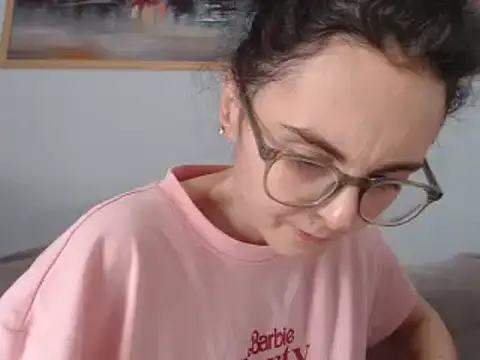 Snapshot of cleophee chatting on February 28, 2025, 12:20 pm cleophee online show from February 28, 2025, 12:20 pm