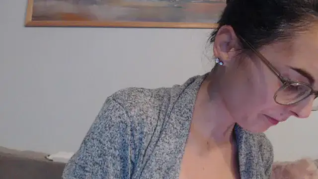 cleophee online show from December 5, 2025, 6:44 am