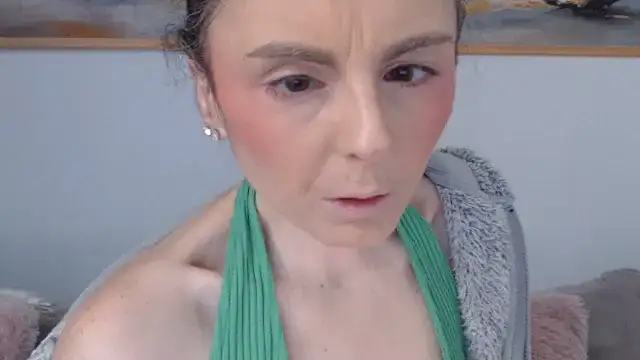 Snapshot of cleophee chatting on March 27, 2026, 7:03 am cleophee online show from March 27, 2026, 7:03 am