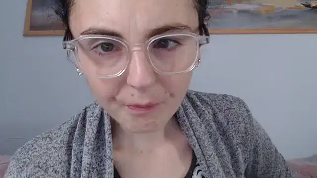 Snapshot of cleophee chatting on April 16, 2026, 5:52 am cleophee online show from April 16, 2026, 5:52 am